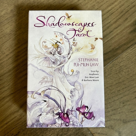 Shadowscapes Tarot Deck by Stephanie Pui-Mun Law - Picture 1 of 2